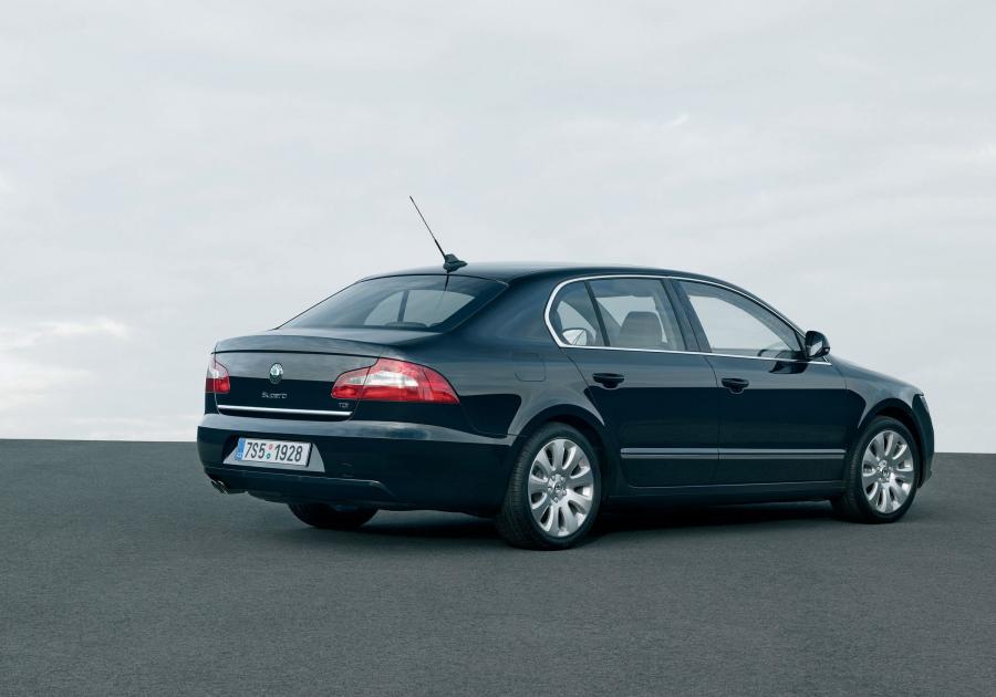  Skoda Superb 2008 года  (фото 107 из 131)